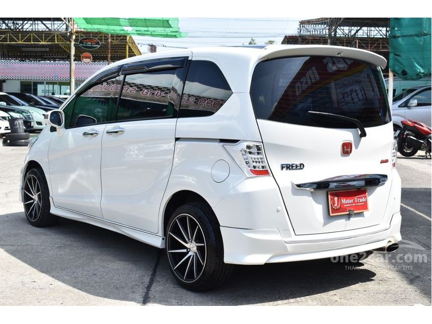 Honda freed 2015