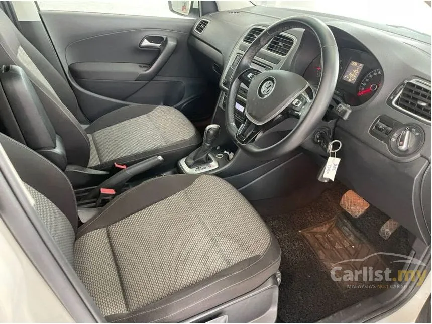 2018 Volkswagen Polo Black & White Hatchback