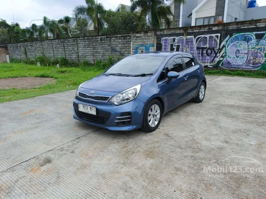 Jual Mobil KIA Rio 2016 1.4 di Jawa Barat Manual Hatchback Abu