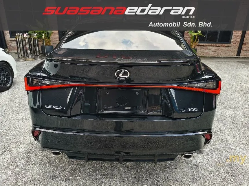 2022 Lexus IS 300 F Sport Sedan