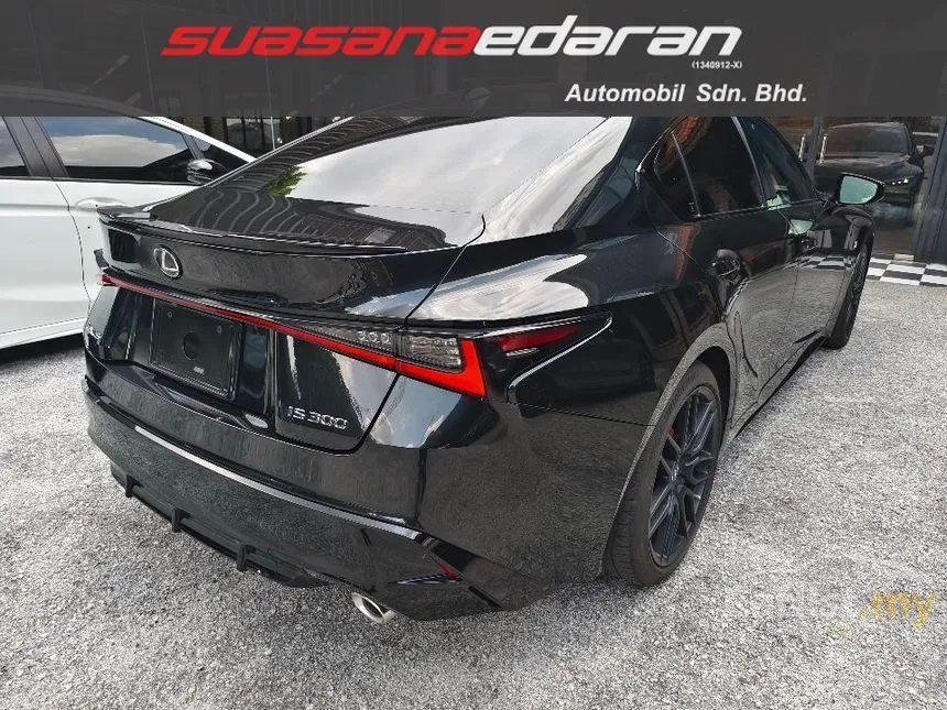 2022 Lexus IS 300 F Sport Sedan