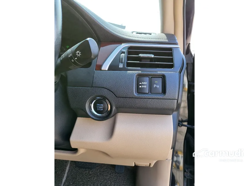 2014 Toyota Camry V Sedan