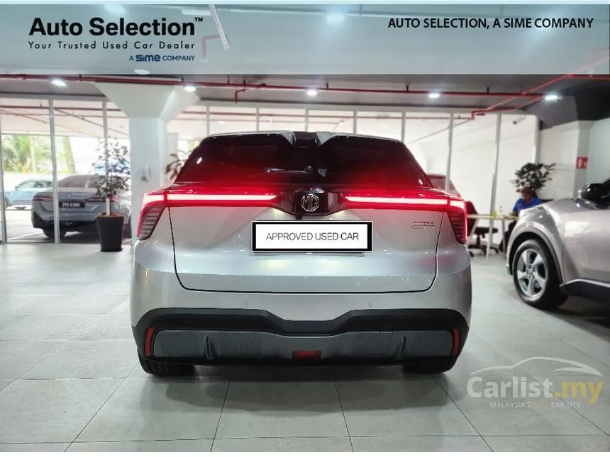 2024 MG 4 Lux Extended Range Hatchback