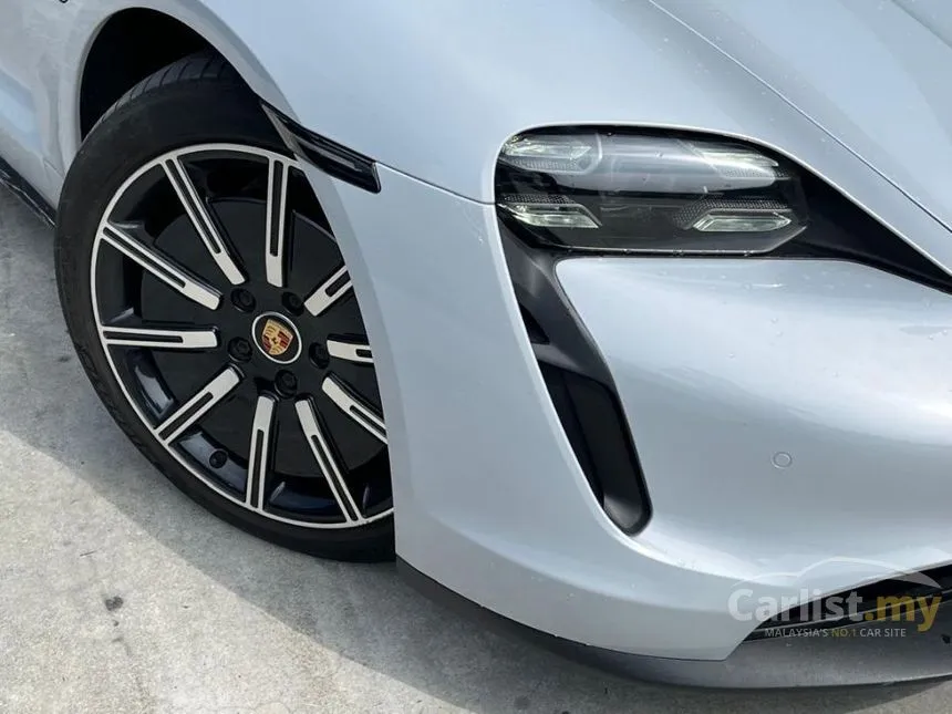 2022 Porsche Taycan Sedan