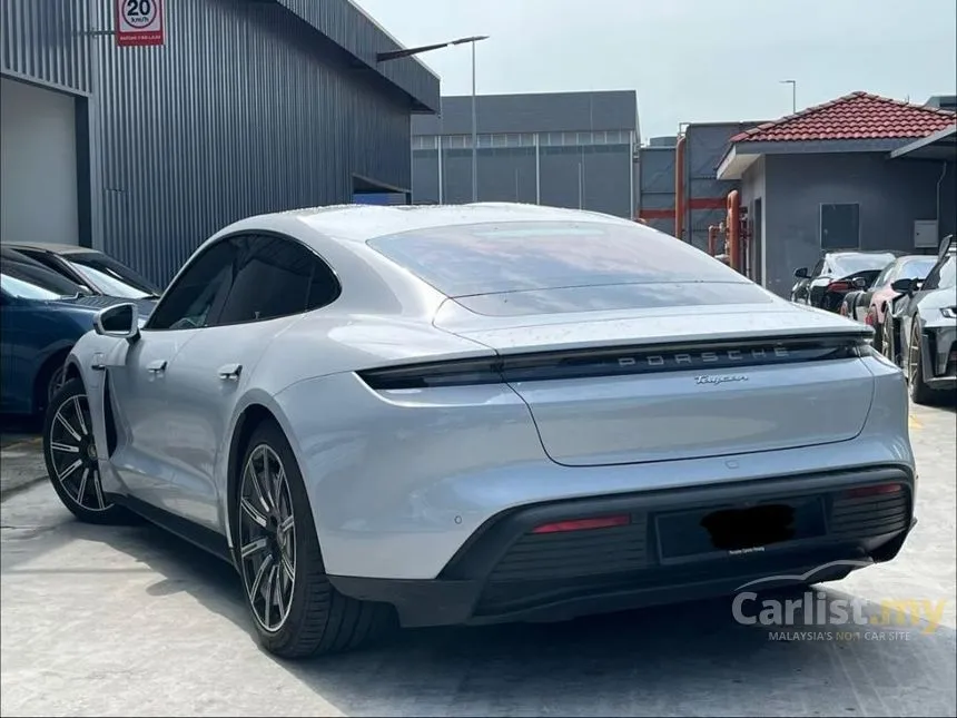 2022 Porsche Taycan Sedan