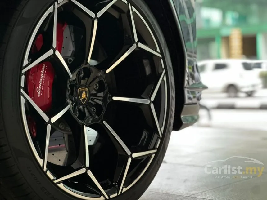 2023 Lamborghini Urus Performante SUV