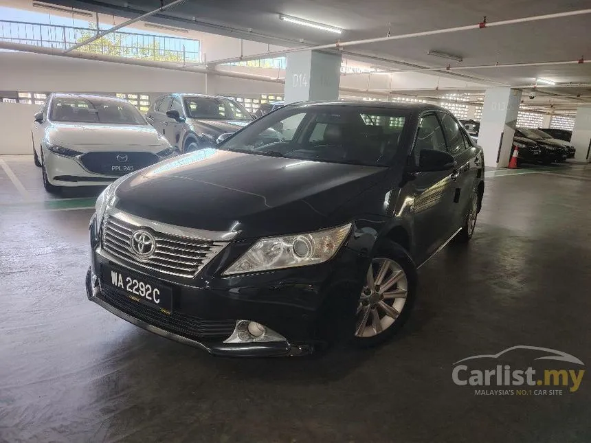 2014 Toyota Camry V Sedan