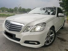 MERCEDES BENZ E300 AVANTGARDE AMG 7SPEED PANAROMIC ROOF PUSH START POWER BOOT
