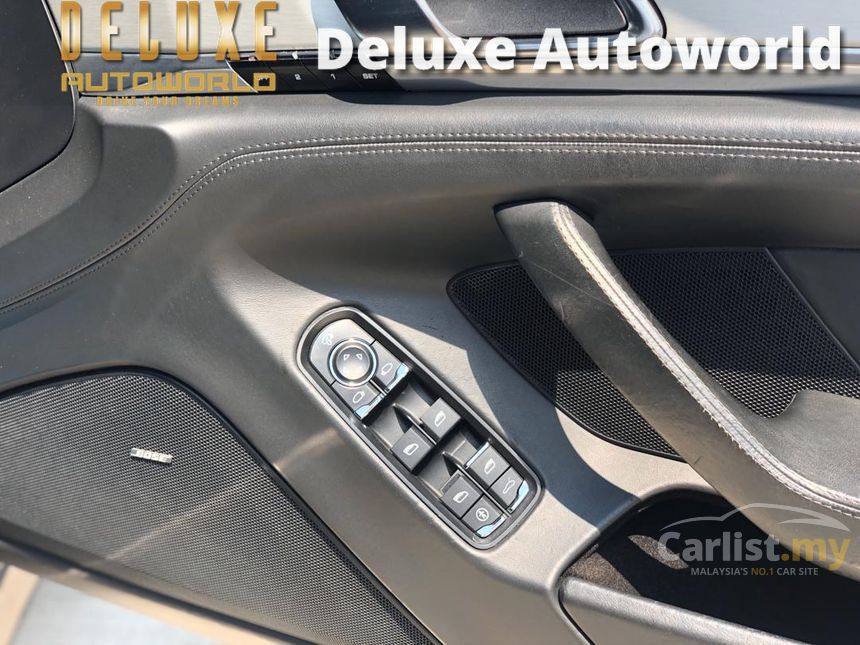 2010 Porsche Panamera 4S Hatchback