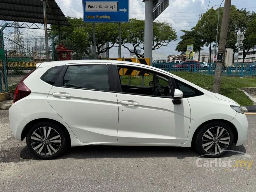 2016 Honda Jazz V Hatchback