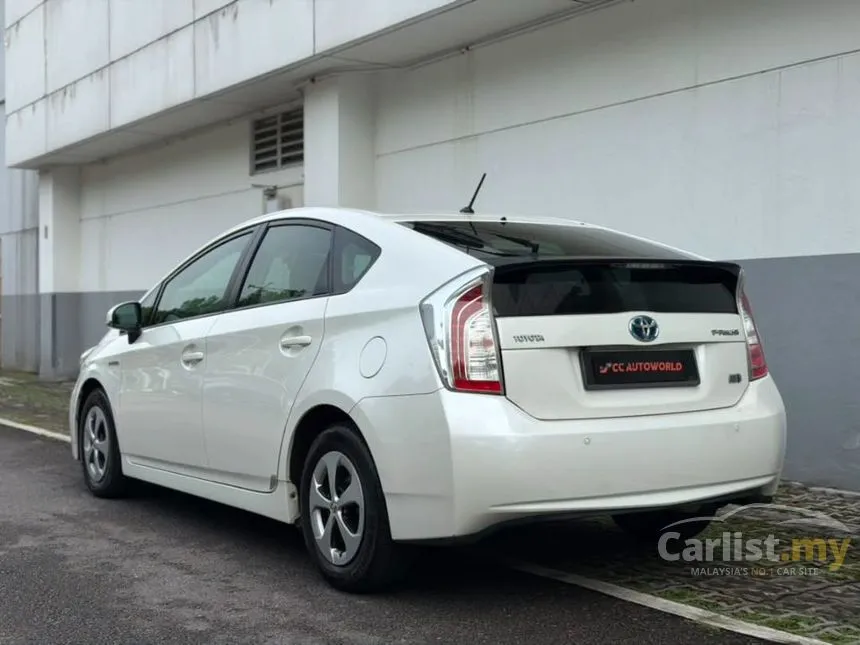 2012 Toyota Prius Luxury Hatchback
