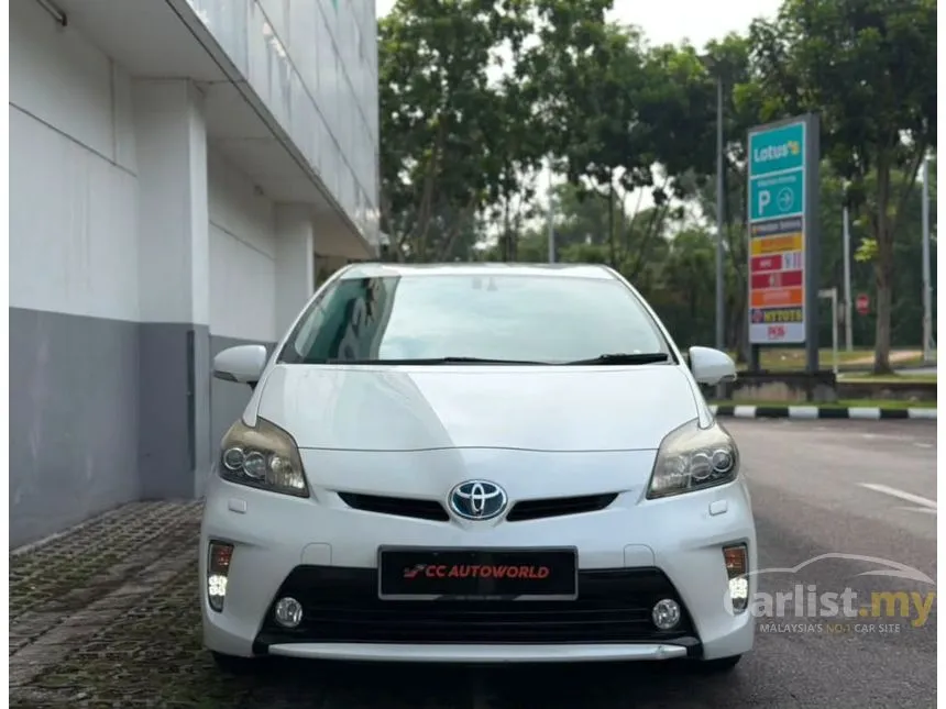 2012 Toyota Prius Luxury Hatchback