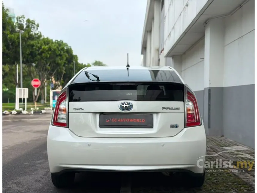 2012 Toyota Prius Luxury Hatchback