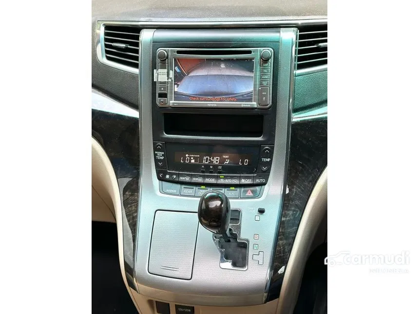2012 Toyota Alphard V Q MPV