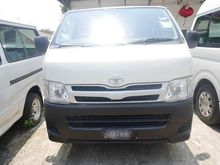 2012 Toyota Hiace 2.5 diesel Window Van -- WELL MAINTAINED --