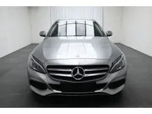 2016 Mercedes-Benz C200 2.0 Avantgarde Sedan W205 Service Record Under Mercedes Benz / One Year Warranty