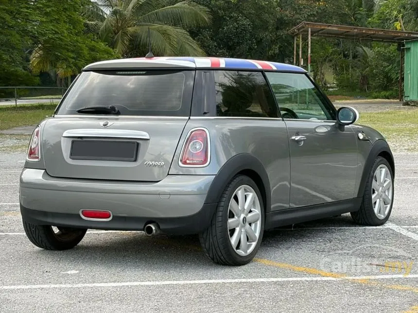 2010 MINI Cooper Hatchback