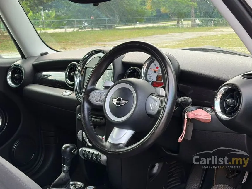 2010 MINI Cooper Hatchback