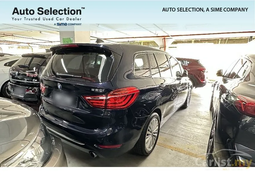 2015 BMW 220i Gran Tourer MPV