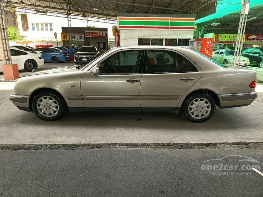 1996 Mercedes-Benz E230 Elegance Sedan