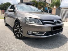 2013 Volkswagen Passat 1.8 TSI Sport Sedan - DSG GEAR BOX - LOW MILEAGE - LIKE NEW