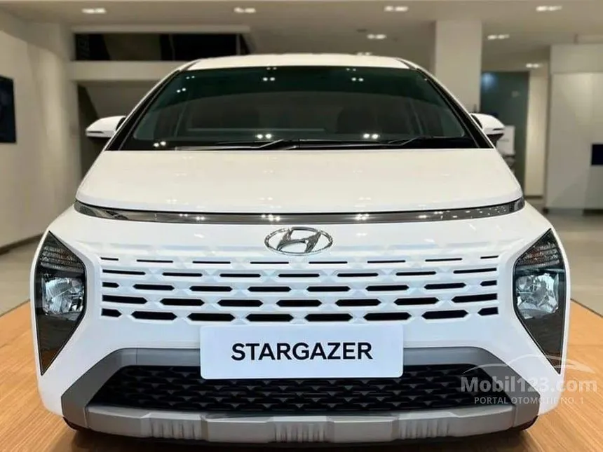 Jual Mobil Hyundai Stargazer 2023 Trend 1.5 di Jawa Barat Automatic Wagon Putih Rp 255.000.000