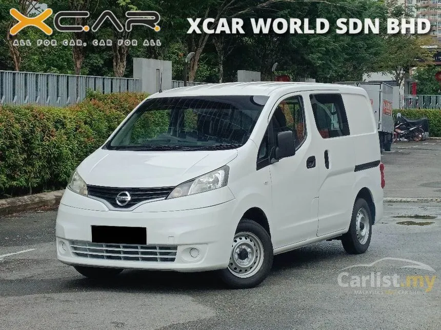 2022 Nissan NV200 Semi Panel Van