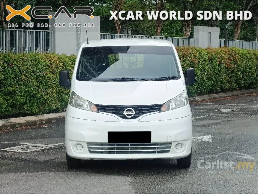 2022 Nissan NV200 Semi Panel Van