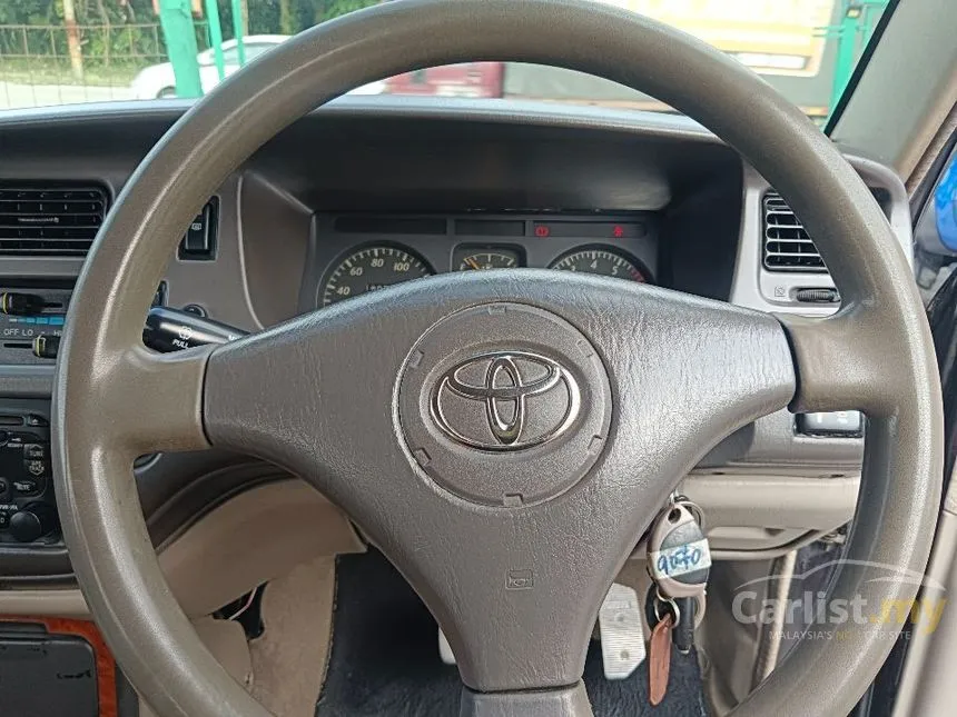 2003 Toyota Unser LGX MPV