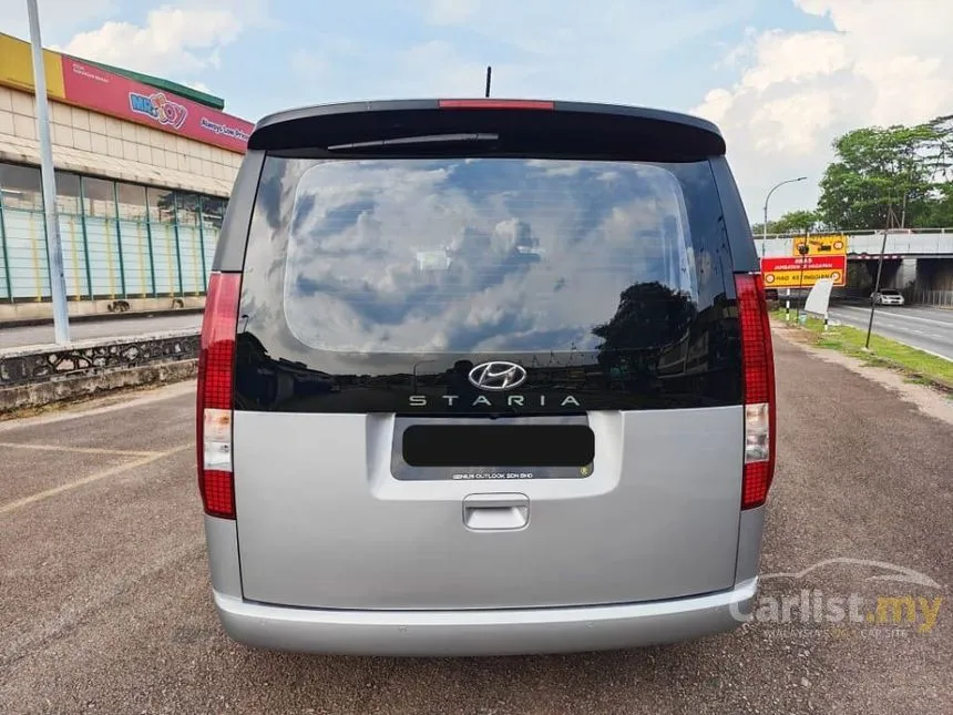 2022 Hyundai Staria Premium MPV