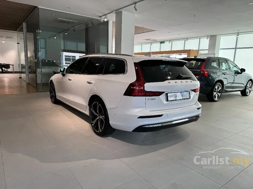 2023 Volvo V60 Recharge T8 PHEV Wagon