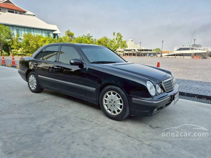 2001 Mercedes-Benz E240 Elegance Sedan
