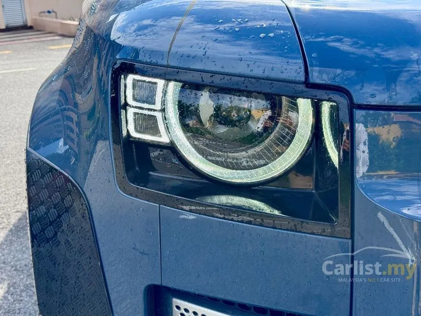 2021 Land Rover Defender 110 D300 S SUV