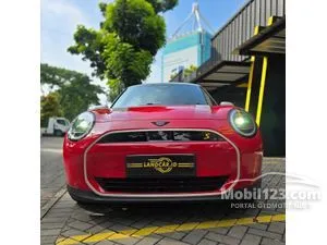 2024 MINI Cooper Cooper SE Hatchback