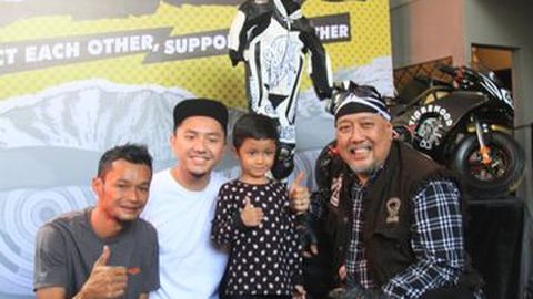 Omesh Resmikan Toko Apparel Miliknya di Kawasan Cipete