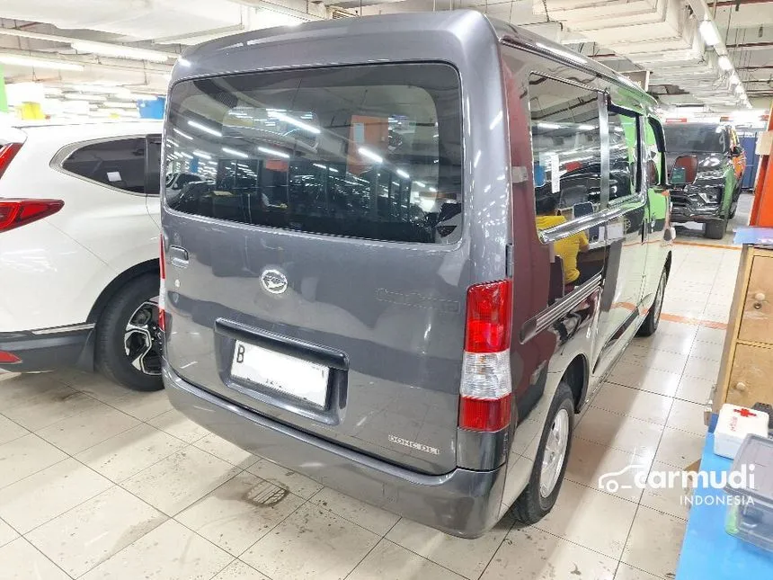 2022 Daihatsu Gran Max Mini Bus D Van