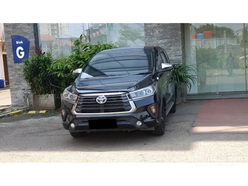 2020 Toyota Kijang Innova Venturer MPV