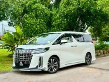 ON THE ROAD 2016 Toyota Alphard 2.5