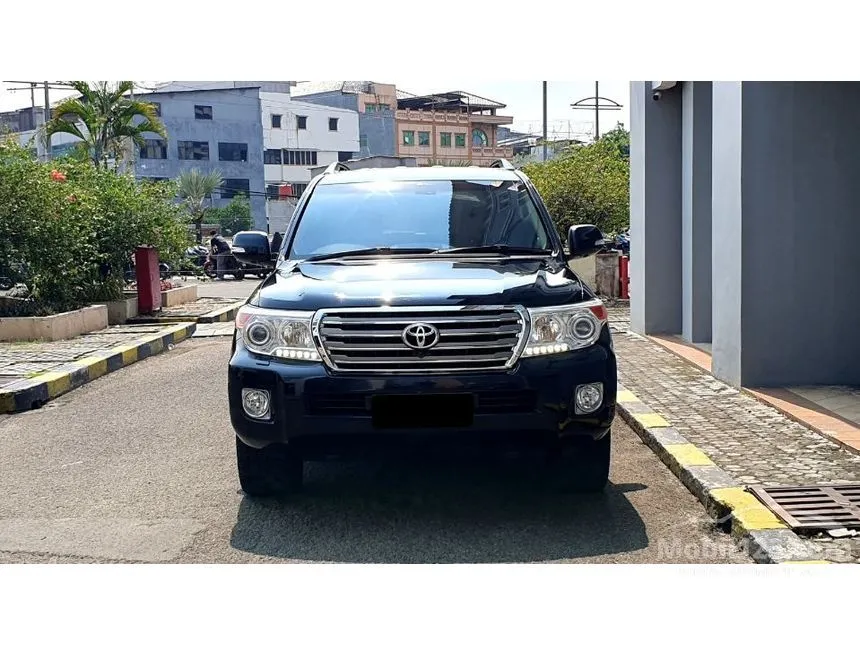 Jual Mobil Toyota Land Cruiser 2014 200 Full spec 4.5 di DKI Jakarta Automatic SUV Hitam Rp 1.035.000.000