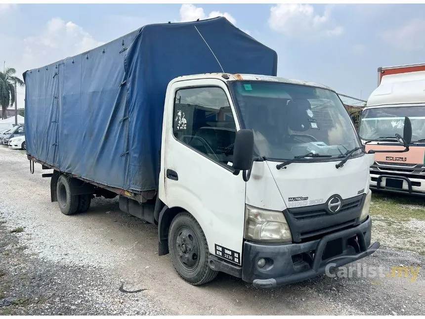 2013 Hino 300 Series WU720R-HKMML3 Lorry