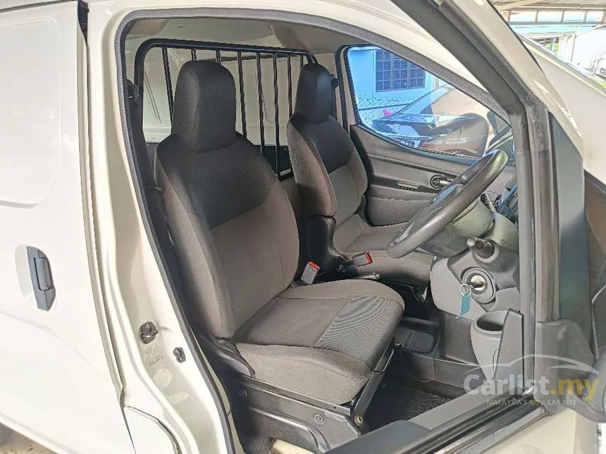 2018 Nissan NV200 Panel Van