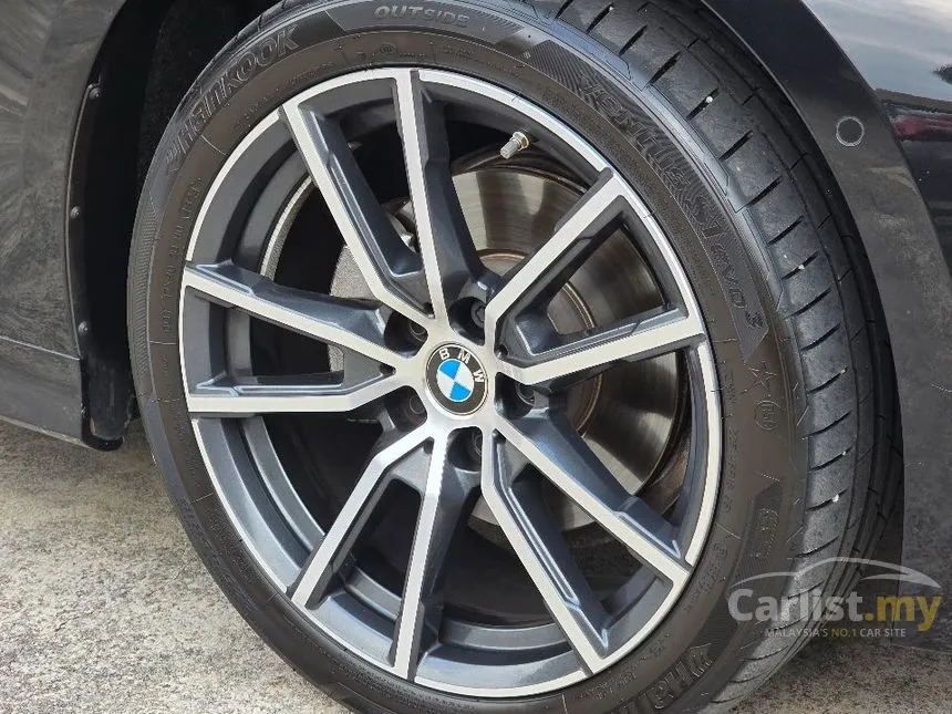 2025 BMW 320i Sport Sedan