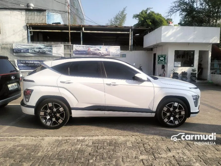 2024 Hyundai Kona Electric Standard Range Signature Wagon