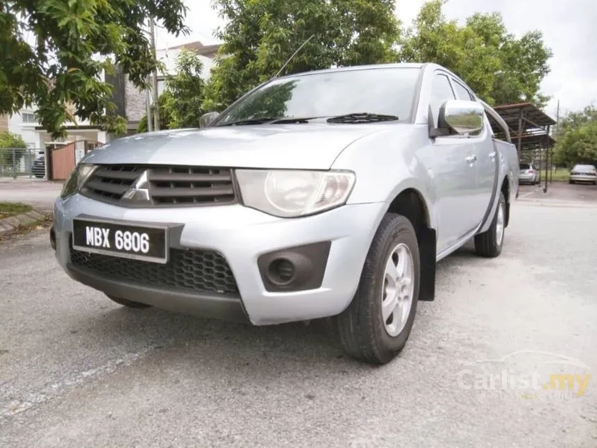 2010 Mitsubishi Triton Lite Dual Cab Pickup Truck