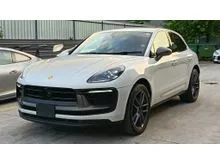 2023 Porsche Macan T 2.0 - 8 ways electronic seat - Sport Chrono package - Ready Stock