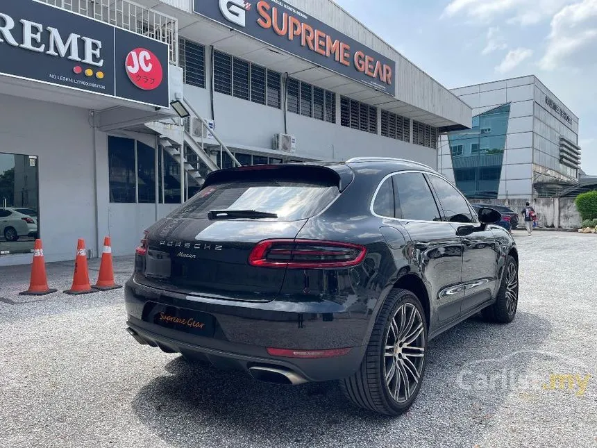 2016 Porsche Macan SUV