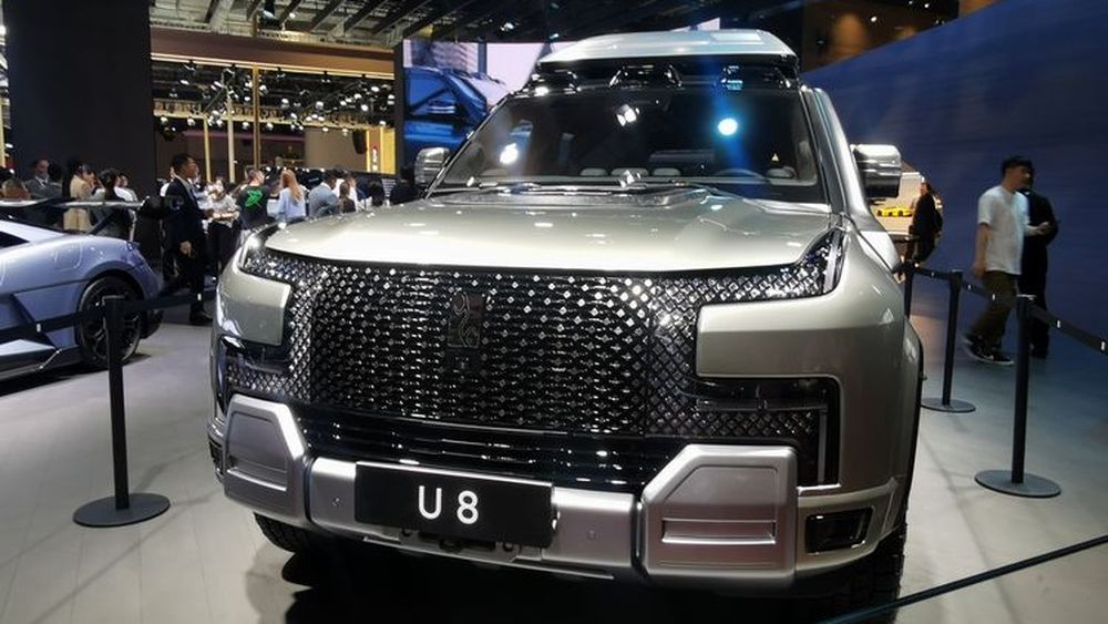 BYD Yangwang U8 สุดยอด SUV 4WD Luxury ไฟฟ้า100 ข่าวในวงการรถยนต์