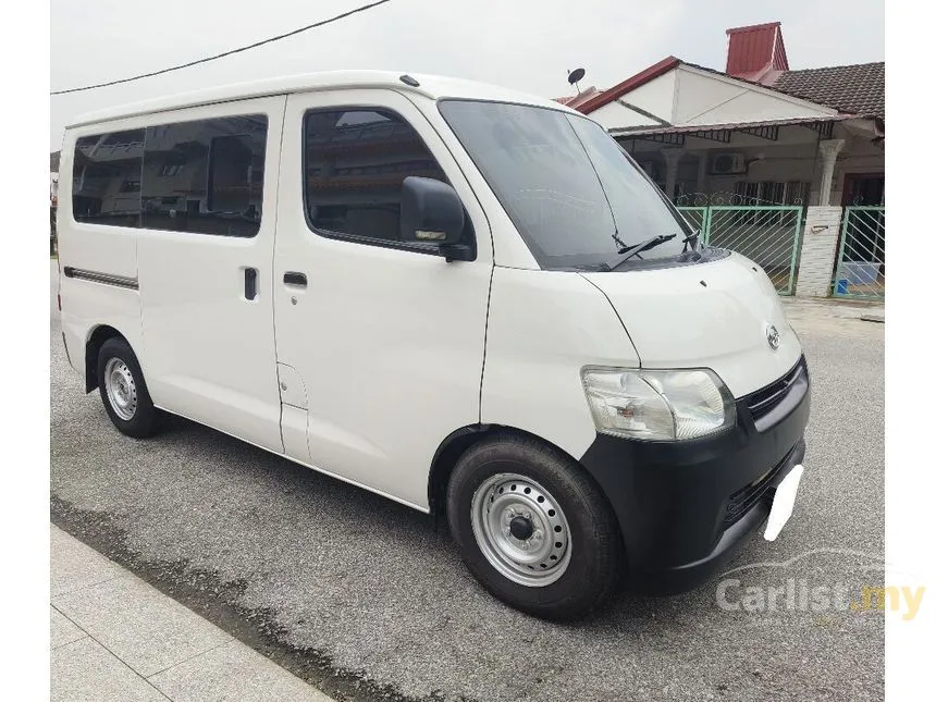2014 Daihatsu Gran Max Window Van Bus