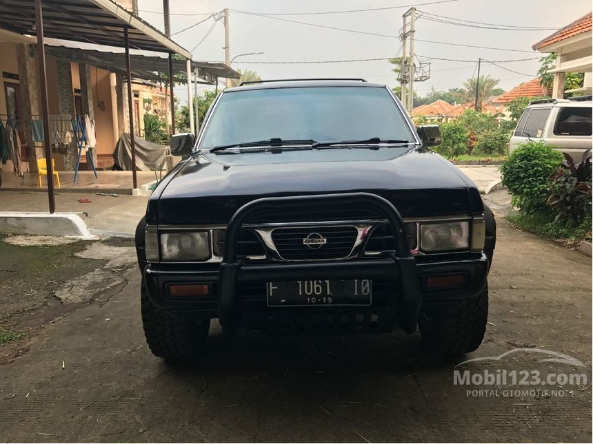 Jual Mobil  Nissan Terano 2001 2 4 di Jawa Barat Manual SUV  