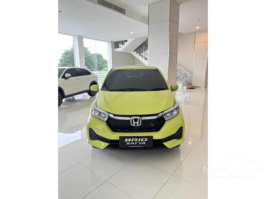 Jual Mobil Honda Brio 2024 E Satya 1.2 di Jawa Barat Automatic Hatchback Hijau Rp 175.000.000